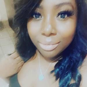 Meet your Posher, Monique